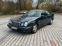 Second-hand Mercedes E320 220 CP (161 kW) 1996 Berlinǎ