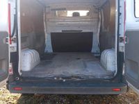 Second-hand Renault Trafic 90 CP (66 kW) 2006 Alb Monovolum