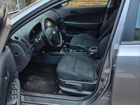 Gebraucht Hyundai i30 90 PS (66 kW) 2012 Grau Limousine