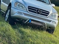 Gebraucht Mercedes ML500 292 PS (214 kW) 2002 Silber SUV