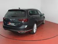 Gebraucht VW Passat Elegance 150 PS (110 kW) 2021 Mangangrau metallic (metallic) Kombi
