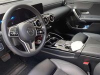 Second-hand Mercedes A200 163 CP (119 kW) 2018 Negru Hatchback