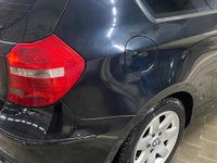 Gebraucht BMW 116 122 PS (89 kW) 2007 Schwarz Kleinwagen