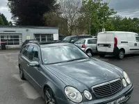 Gebraucht Mercedes E320 Avantgarde 264 PS (194 kW) 2005 Grau Kombi
