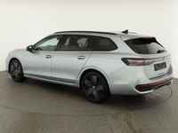 Gebraucht VW Passat R-line 193 PS (141 kW) 2026 Oyster silver metallic Kombi