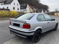 Gebraucht BMW 316 102 PS (75 kW) 1997 Silber Limousine