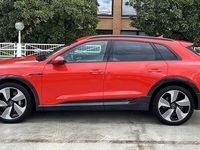 Gebraucht Audi e-tron Ambiente 300 kW (408 PS) 2022 Catalunyrot (metallic) SUV