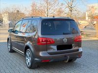 Gebraucht VW Touran 140 PS (102 kW) 2012 Braun Van / Kleinbus