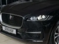 Gebraucht Jaguar F-Pace R-Sport 179 PS (131 kW) 2019 Narvik black SUV