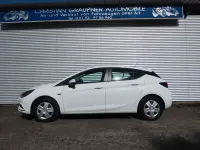 Gebraucht Opel Astra Selection 105 PS (77 kW) 2017 Weiß Limousine
