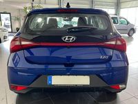 Gebraucht Hyundai i20 101 PS (74 kW) 2021 Intense blue Limousine