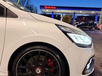 Gebraucht Renault Clio IV R.S. 200 PS (147 kW) 2016 Weiß Kleinwagen