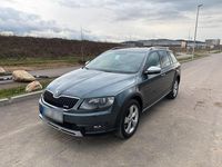 Gebraucht Skoda Octavia Scout 184 PS (135 kW) 2016 Grau Kombi