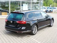 Gebraucht VW Passat Highline 220 PS (161 kW) 2015 Deep black perleffekt Kombi