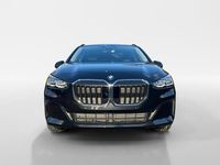 Neu BMW 218 Luxury Line 136 PS (100 kW) 2026 Saphirschwarz metallic Kombi
