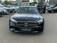 Gebraucht Mercedes E220 Avantgarde 197 PS (144 kW) 2026 Schwarz Limousine