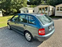 Używany Skoda Fabia 64 KM (47 kW) 2005 Szary Kombi