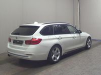 Gebraucht BMW 330 Sport Line 252 PS (185 kW) 2019 Alpinweiss iii Kombi