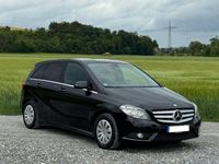 Gebraucht Mercedes B180 122 PS (89 kW) 2012 Schwarz Van / Kleinbus