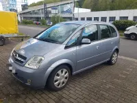 Gebraucht Opel Meriva 101 PS (74 kW) 2004 Silber Van / Kleinbus