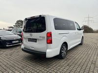 Gebraucht Toyota Proace Verso Team 177 PS (130 kW) 2024 Icy white Kombi