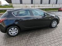 gebraucht Opel Astra 1.4 Turbo - EZ 2010