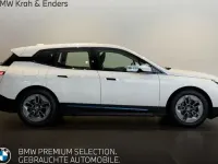 Gebraucht BMW iX 300 kW (408 PS) 2021 Weiß SUV