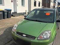 Gebraucht Ford Fiesta 75 PS (55 kW) 2002 Grün Kleinwagen