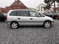 Gebraucht Opel Zafira 125 PS (91 kW) 2002 Silber Van / Kleinbus