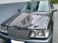 Brugt Mercedes E220 150 HK (110 kW) 1992 Sort Sedan
