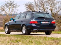 Gebraucht BMW 520 Sport Line 177 PS (130 kW) 2009 Blau Kombi