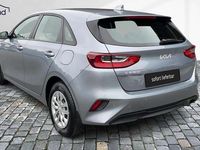 Neu Kia Ceed Best 140 PS (102 kW) 2025 Silber Kleinwagen