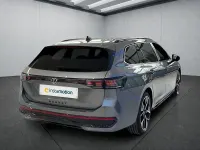 Gebraucht VW Passat 193 PS (141 kW) 2025 Grau Kombi