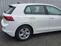 Gebraucht VW Golf VIII Life 110 PS (80 kW) 2022 Weiß Limousine