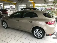Używany Renault Mégane Experience 101 KM (74 kW) 2017 Beżowy Sedan/Limuzyna