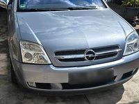 Second-hand Opel Vectra 155 CP (114 kW) 2004 Argintiu Break