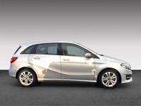 Gebraucht Mercedes B200 Edition 156 PS (114 kW) 2018 Silber Van / Kleinbus