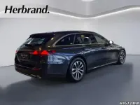 Gebraucht Mercedes E200 Avantgarde 360 PS (264 kW) 2024 Metalliclack graphitgrau Kombi