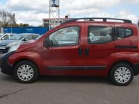 Gebraucht Peugeot Bipper Basis 73 PS (53 kW) 2010 Rot Van / Kleinbus