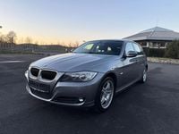 Gebraucht BMW 318 143 PS (105 kW) 2009 Grau Kombi