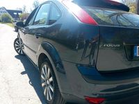 Usata Ford Focus 102 CV (75 kW) 2006 Argento Utilitaria