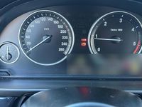 Gebraucht BMW 520 184 PS (135 kW) 2011 Schwarz Kombi