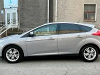Gebraucht Ford Focus 2011 Blau Kleinwagen