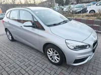 Gebraucht BMW 218 Active Tourer Basis 150 PS (110 kW) 2016 Silber Van / Kleinbus
