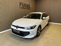 Gebraucht VW Passat 150 PS (110 kW) 2024 Pure white Kombi
