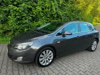 Gebraucht Opel Astra 125 PS (91 kW) 2010 Grau Limousine