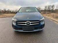 Gebraucht Mercedes B200 163 PS (119 kW) 2021 Blau Van / Kleinbus