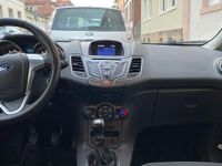 Gebraucht Ford Fiesta SYNC Edition 80 PS (58 kW) 2015 Silber Limousine