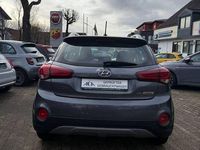 Gebraucht Hyundai i20 Active 101 PS (74 kW) 2020 Grau Kleinwagen