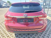 Gebraucht Hyundai i40 Trend 141 PS (103 kW) 2018 Rot Kombi
